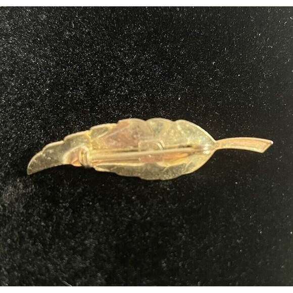 Vintage Gilded Leaf Brooch Pin Gold Tone Faux Pearl 2.25" - Picture 5 of 5